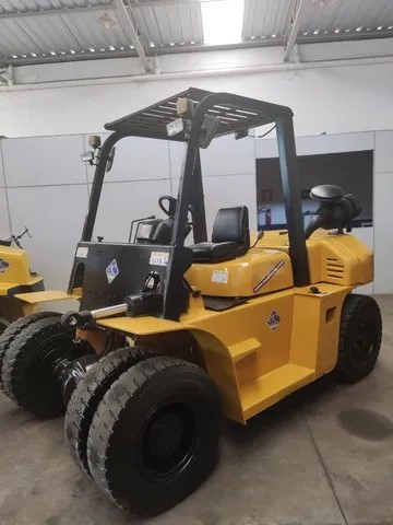 Empilhadeira Heli - 7000 kg - Torre 5,5m