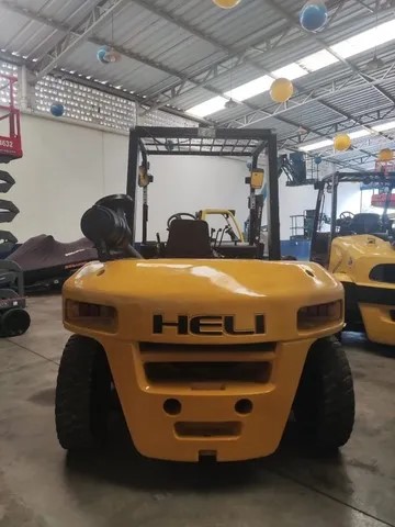 Empilhadeira Heli - 7000 kg - Torre 5,5m